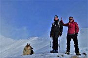 40 Autoscatto sullo sfondo della cresta di Cima Grem con spera di sole